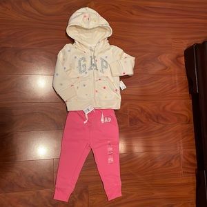 Gap 2T girls hoodie and joggers